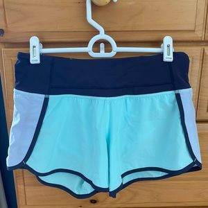 Lululemon Speed Up Short - size 4